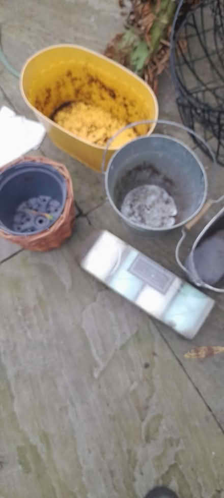 Photo of free Garden baskets etc (Welling DA16) #4