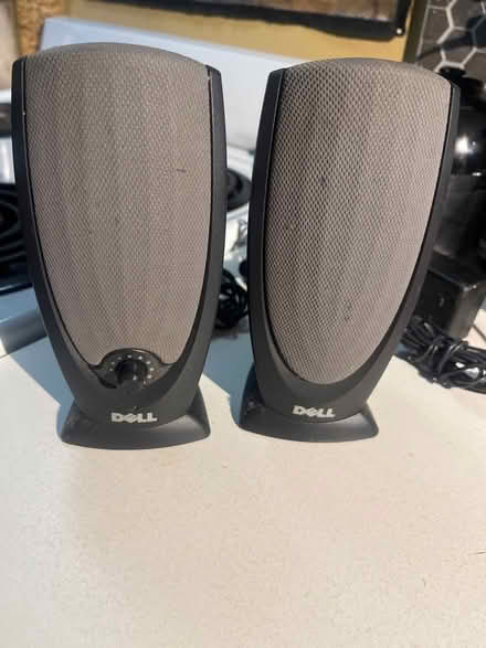 Photo of free speaker pair #2 (bloor & ossington) #1