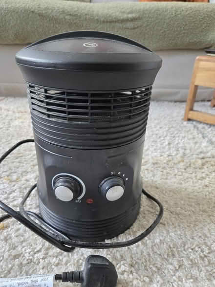 Photo of free Fan heater (Hackney Downs E8) #2