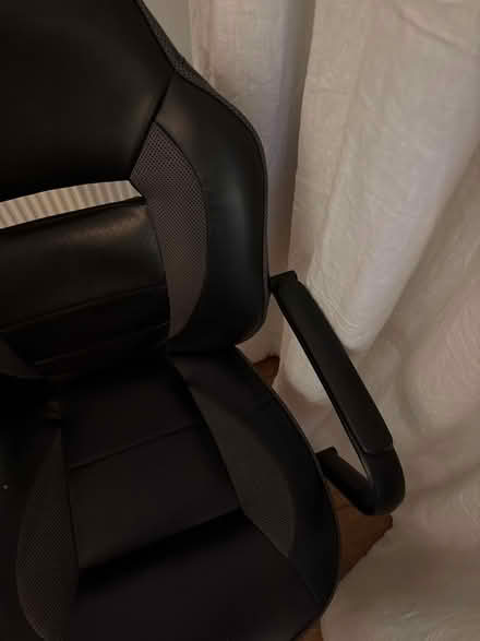 Photo of free Desk chair (Latimer road W1 06E) #3