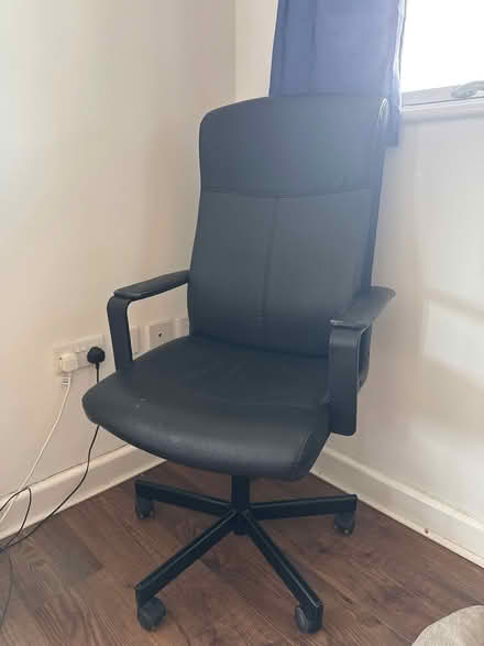 Photo of free Black desk chair (Silvertown E16) #1