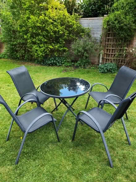 Photo of free Garden furniture (Welwyn Garden City) #1