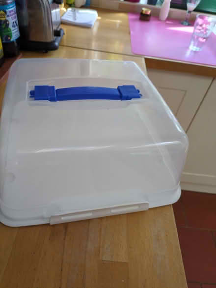 Photo of free Large cake box, missing one clasp (Botley OX2) #1
