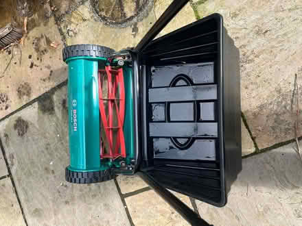 Photo of free light push lawn mower (Williamson Park LA1) #2