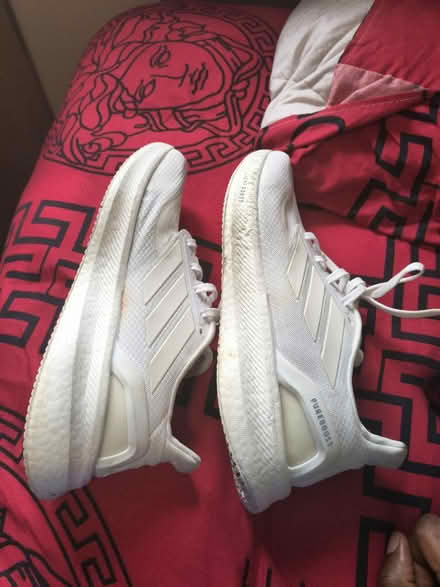 Photo of free White Adidas sneakers (DE22) #2