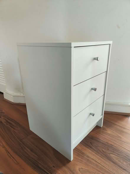 Photo of free 3 drawer bedside chest of drawers (Teddington TW11) #1