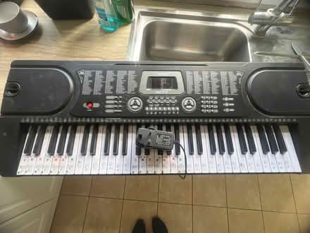 Photo of free Electric organ (SS15) #1