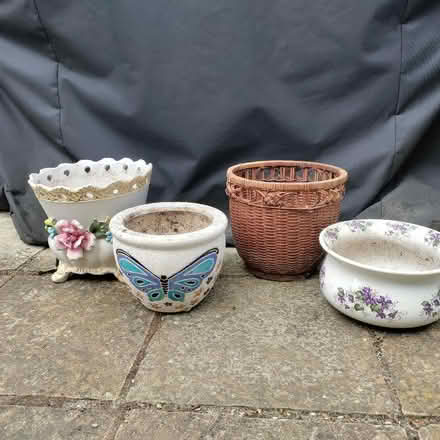 Photo of free Indoor Plant Pots (Sandy Lane GU14) #1