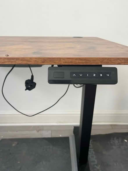 Photo of free Home Office desk (BR3 4) #4