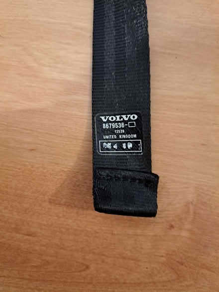 Photo of free Volvo XC90 Mk 1 2002 - 2014 Luggage Boot Guard (Molesey KT8) #3