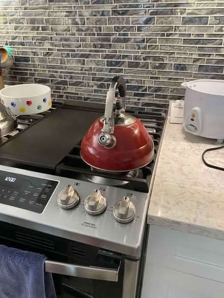 Photo of free Tea Kettle SS 3L Whistling (Elmhurst , Queens) #2