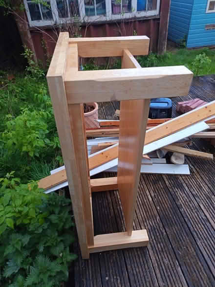 Photo of free Coffee table (New Alresford SO24) #1