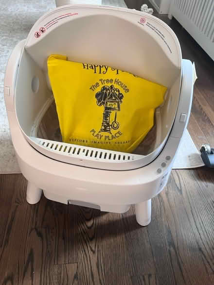 Photo of free Pet pivot Automatic Cat Litter Box (Bronxville/Yonkers) #1