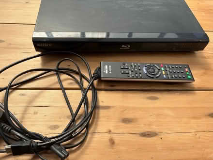 Photo of free Blue ray player (Emsworth PO10) #1