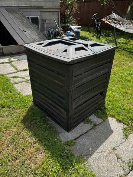 Photo of free Compost bin (Carleton st. Berkeley) #1