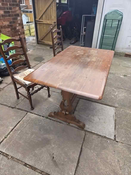 Photo of free table and chairs (Gidlow WN6) #1