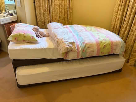 Photo of free Two stackable single beds (Murrayfield EH12) #1