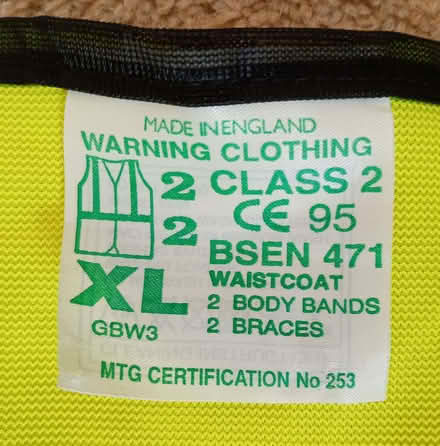 Photo of free XL high vis waistcoat (Knaresborough HG5) #2