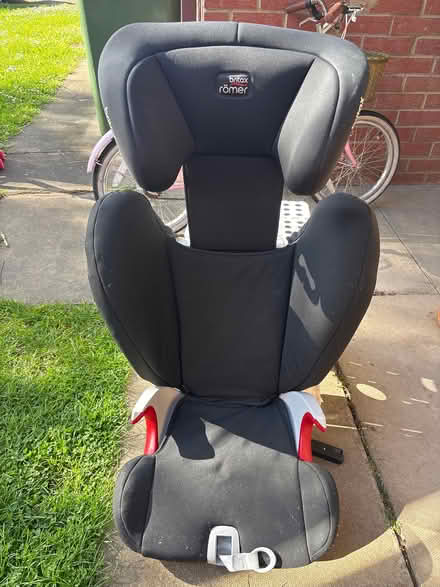 Photo of free 15 - 36 kg Britax Romer Car seat (Drayton OX13) #1