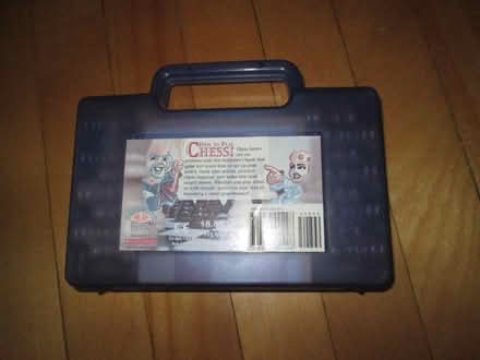 Photo of free small chess set - read on (Old Ottawa South) #2