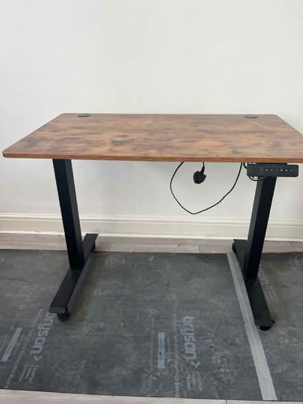 Photo of free Home Office desk (BR3 4) #3