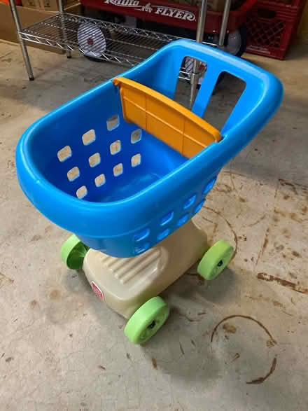 Photo of free Toddler shopping cart (Skokie) #1