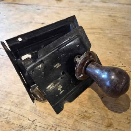 Photo of free Old door handle mechanism (Owlpen GL11) #1