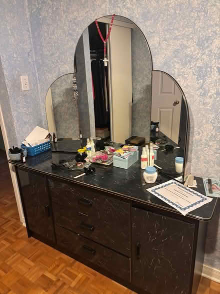 Photo of free Dresser and mirror (Vaughan) #1