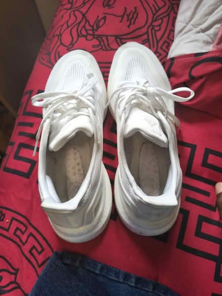 Photo of free White Adidas sneakers (DE22) #1