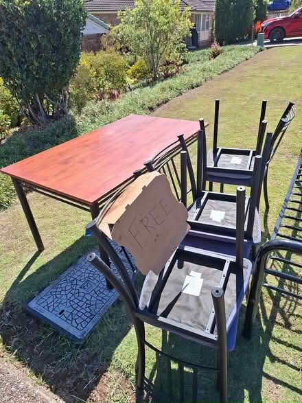 Photo of free table and 6 chairs (106 Brooklands dve Beaudesert) #1