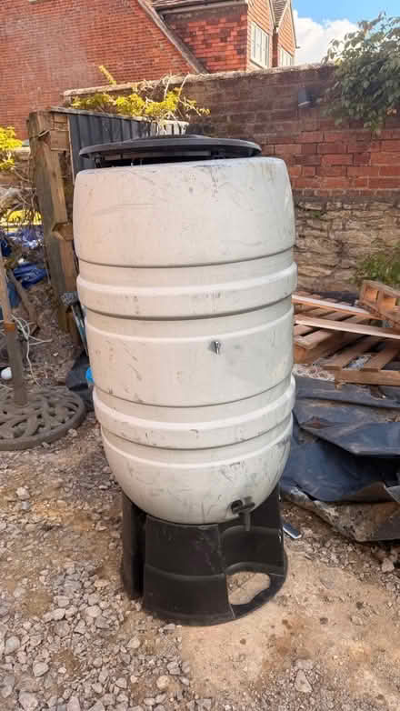 Photo of free 200l water butt (Drayton OX14) #1