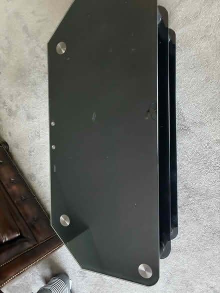 Photo of free TV stand (Hd34uw) #1