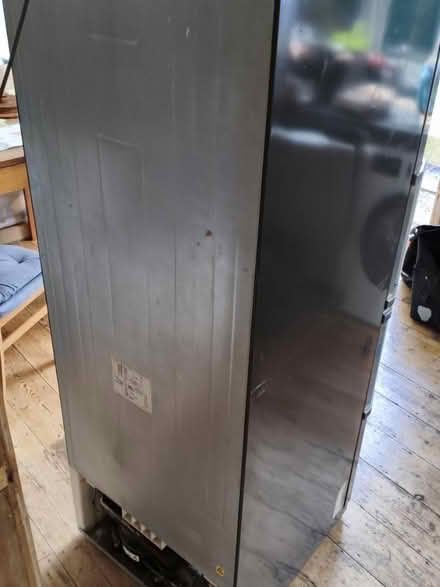 Photo of free Samsung fridge freezer, sw2 (Tulse Hill, SW2) #1