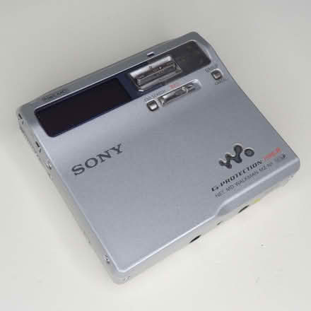 Photo of Minidiscs (Newbury RG14) #1