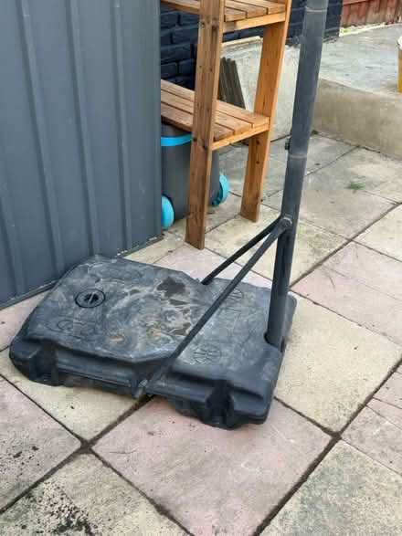 Photo of free Netball Hoop and Stand (Woodside SE25) #3