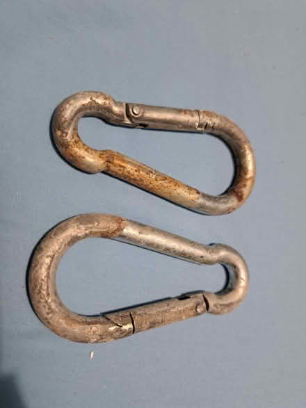 Photo of free Metal clips, brackets (Battle RG30) #1