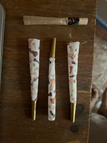 Photo of free Rolling papers (Winter Hill) #1