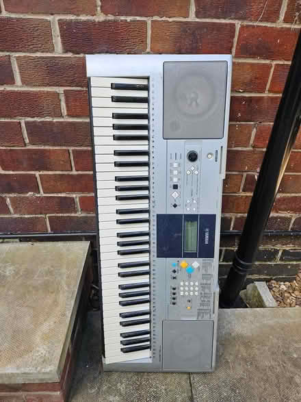 Photo of free Yamaha keyboard (no cable) (Shiregreen S5 0AN) #1