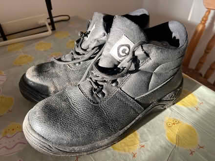 Photo of free Working shoes size 43 (Beaumont LA1) #2