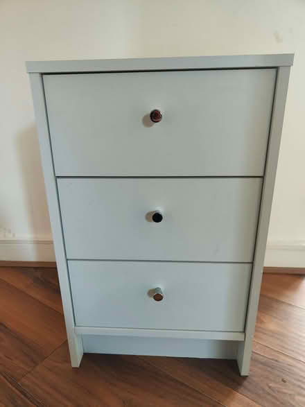 Photo of free 3 drawer bedside chest of drawers (Teddington TW11) #2