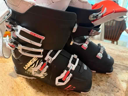 Photo of free Lange SX 90 ski boots (Chesterbrook Rd & N Albemarle) #2