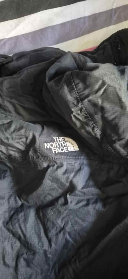 Photo of free North face jacket (BA12) #4