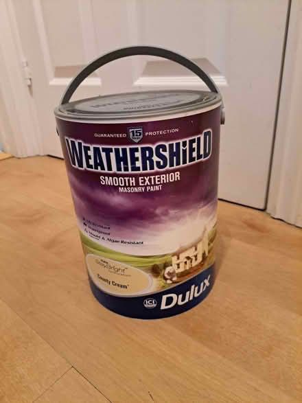 Photo of free 5L exterior masonry paint (Molesey KT8) #1