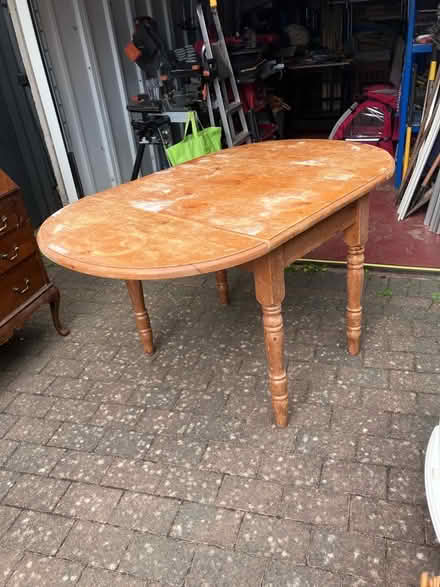 Photo of free Dining Table (Northfield Crescent NG9) #3