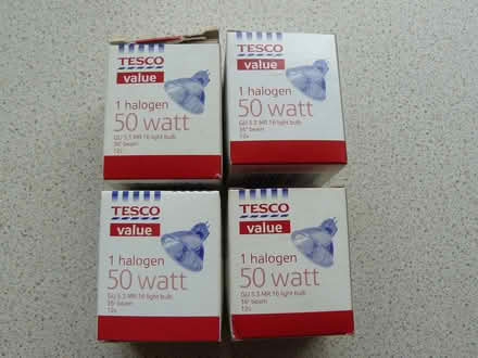 Photo of free 4 x GU5.3 MR16 12V halogen light bulbs (Kempsey WR5) #1