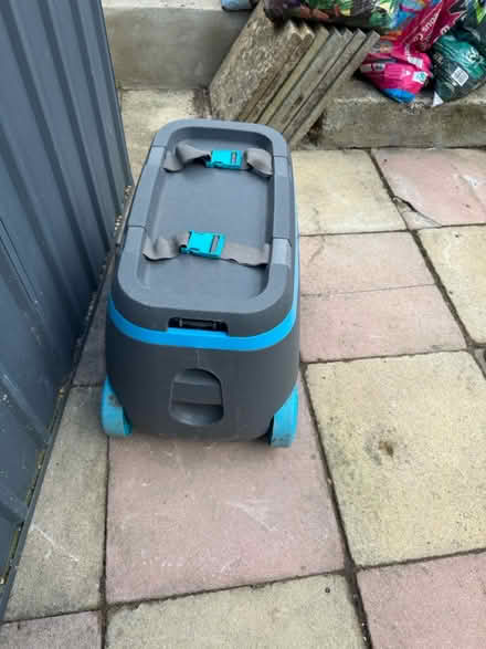 Photo of free Large Grey Plastic Picnic/Ice box (Woodside SE25) #1