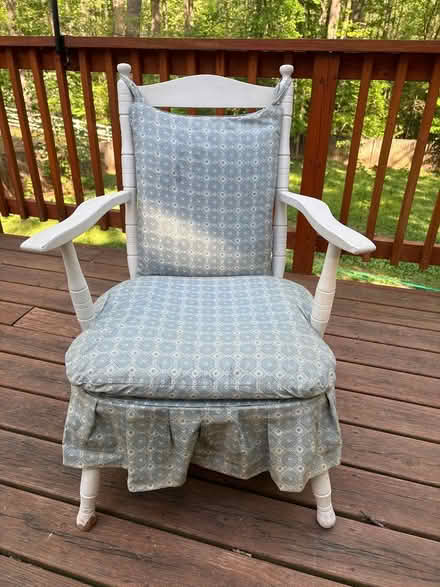 Photo of free Antique chair (Stafford, Va. Lake Arrowhead) #1