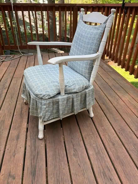 Photo of free Antique chair (Stafford, Va. Lake Arrowhead) #4