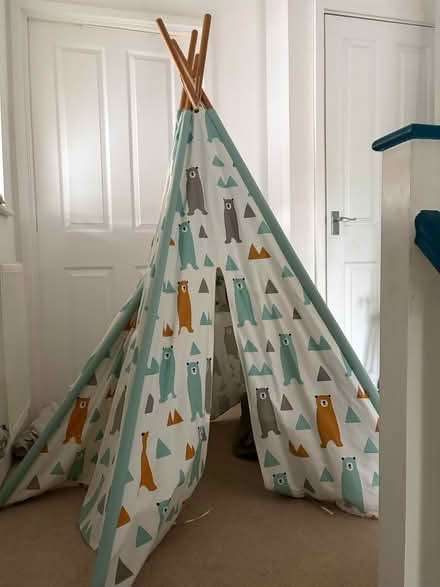 Photo of free Kids tent (Watford WD24) #1