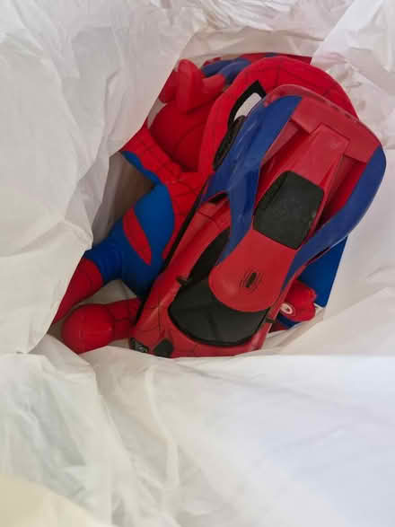 Photo of free Bundle of spiderman toys (D18E0K6) #1